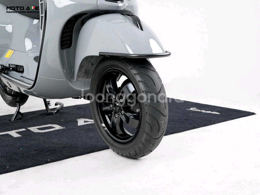 베스파 GTS300슈퍼테크21년식--9