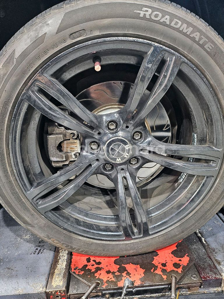 bmw18인치 M5카피 휠 판매합니다--3