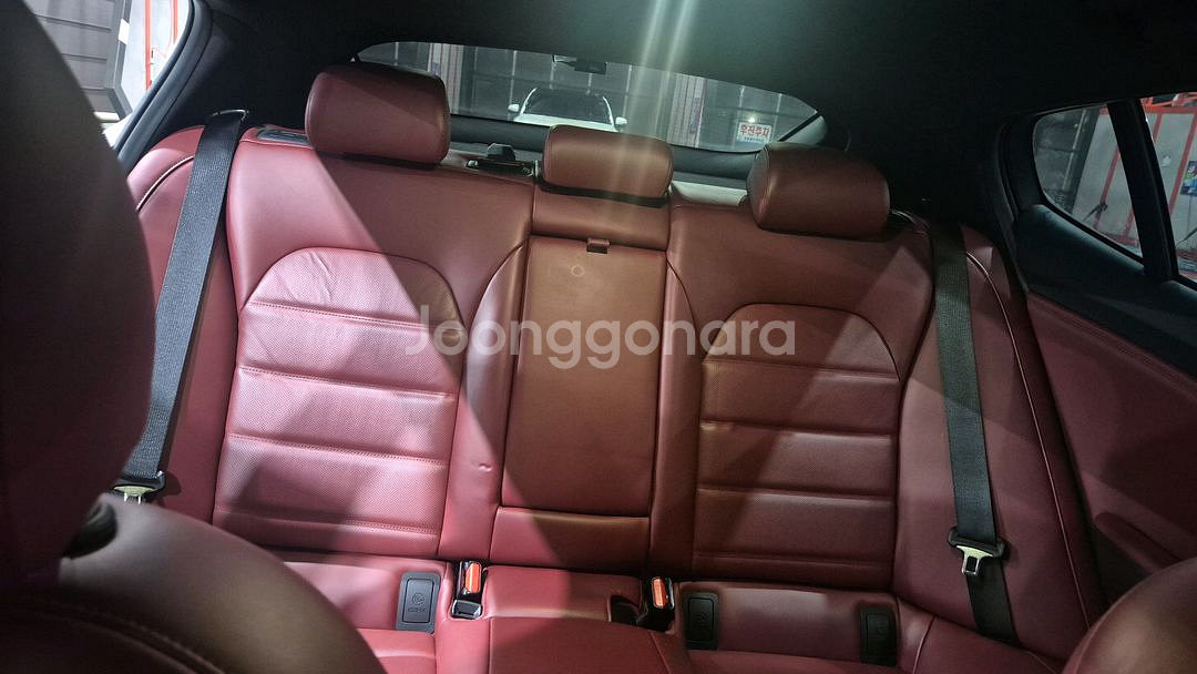 스팅어20년식 3.3t GT 팝니다--7