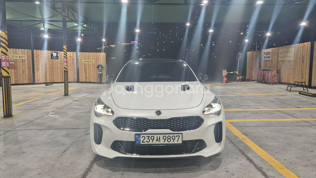 스팅어20년식 3.3t GT 팝니다--4