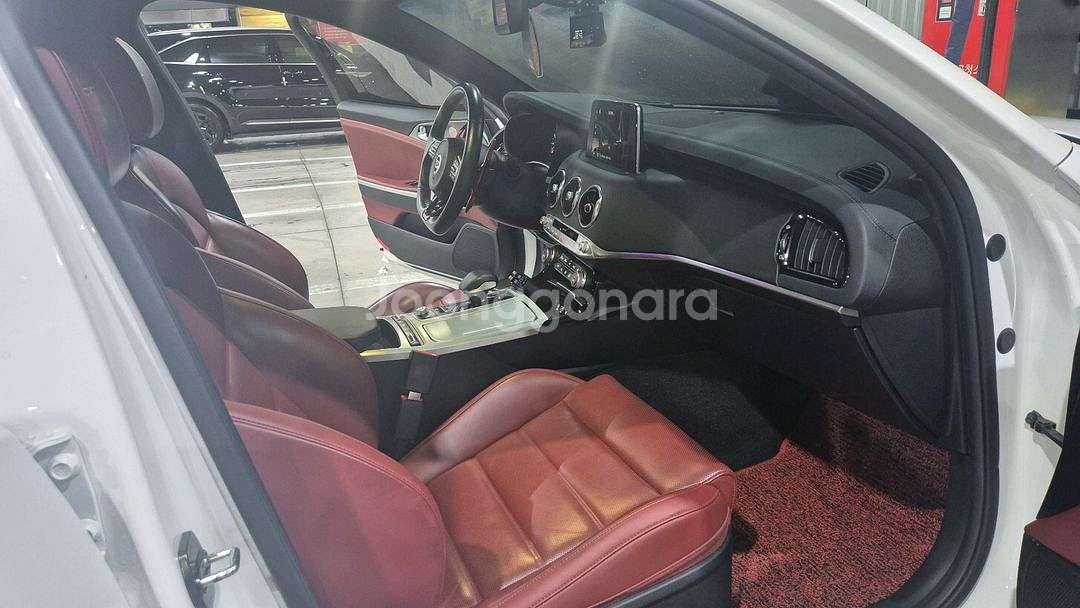스팅어20년식 3.3t GT 팝니다--6
