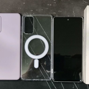 갤럭시 s20 fe 128기가 팝니다
