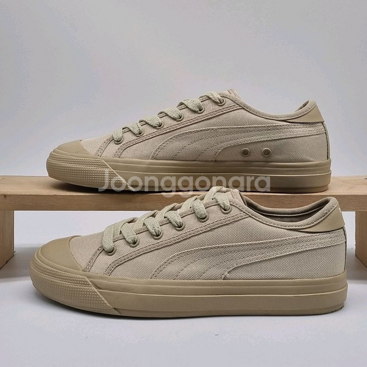 푸마 카프리탄 스니커즈250--0