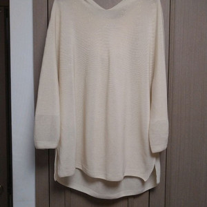 마인브랜드의 후드 니트