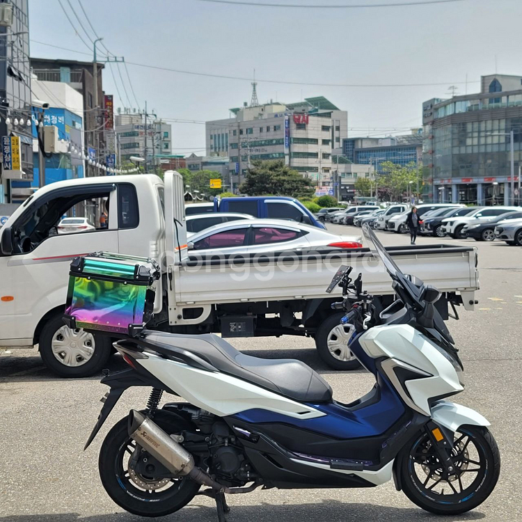 구변o 22년식 흰파 포르자350 판매합니다--3