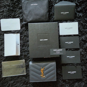 생로랑 지갑 그레이