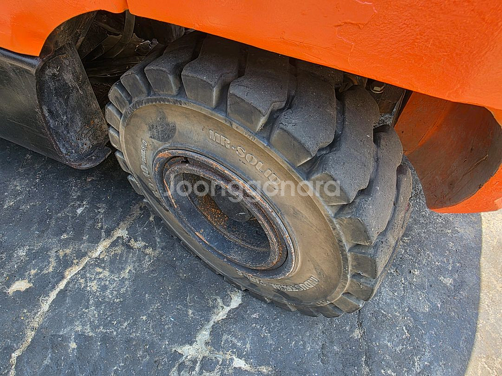 두산지게차 D30S-7 디젤 3톤 3단마스트 중고지게차--5