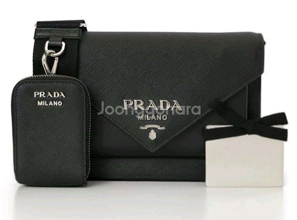 프라다 사피아노엔벨로프 크로스백 팝니다.--0