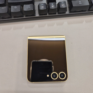 갤럭시 플립6 256gb 상태 짱 좋음