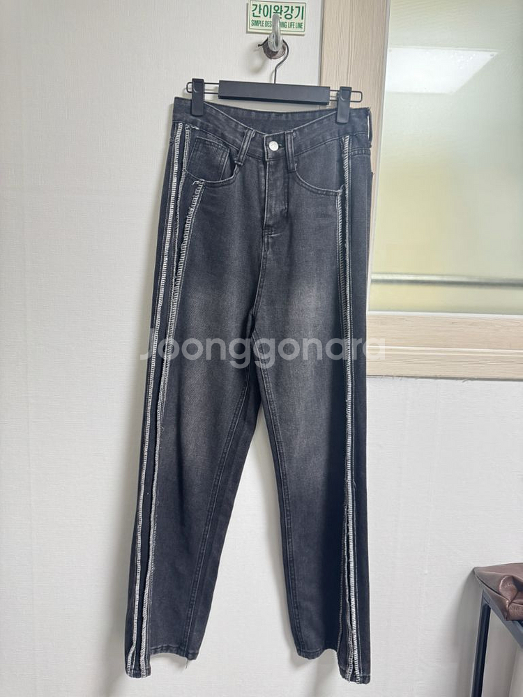 블랙 옆줄 데님 팬츠 (s)--3