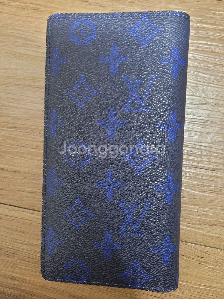 (무료택배)루이비통 장지갑.싸게 가져가세요.--4