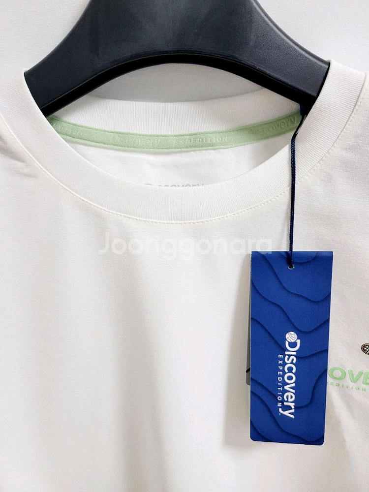 새상품)디스커버리 공용 세미오버핏 반팔티 100,110--1