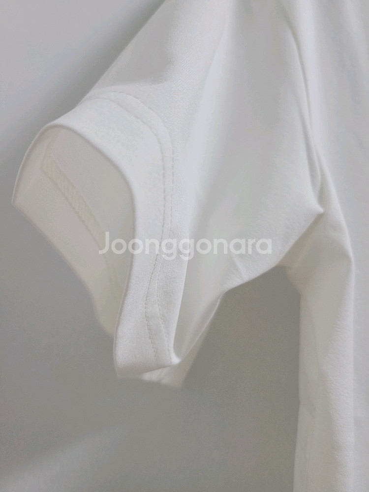 새상품)디스커버리 공용 세미오버핏 반팔티 100,110--3