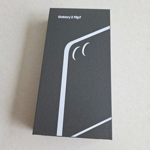 갤럭시 Z Flip7 512GB 자급제 새상품민트