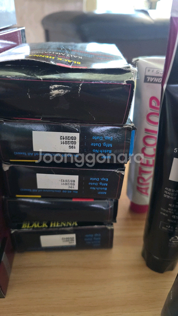 가발에 연습용 으로 사용할 염색약 39개--2