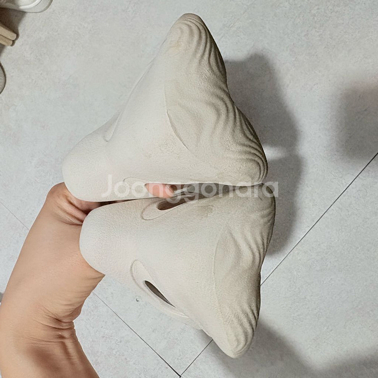 아디다스 이지 폼 러너 샌드 265--2