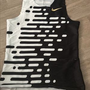 나이키 에어로스위프트 싱글렛 L