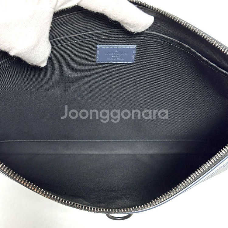 루이비통 디스커버리 포쉐트 GM 클러치--9