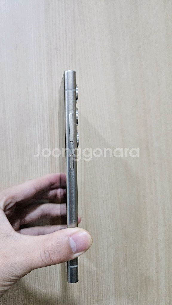 갤럭시 S24울트라 256G 팝니다--2