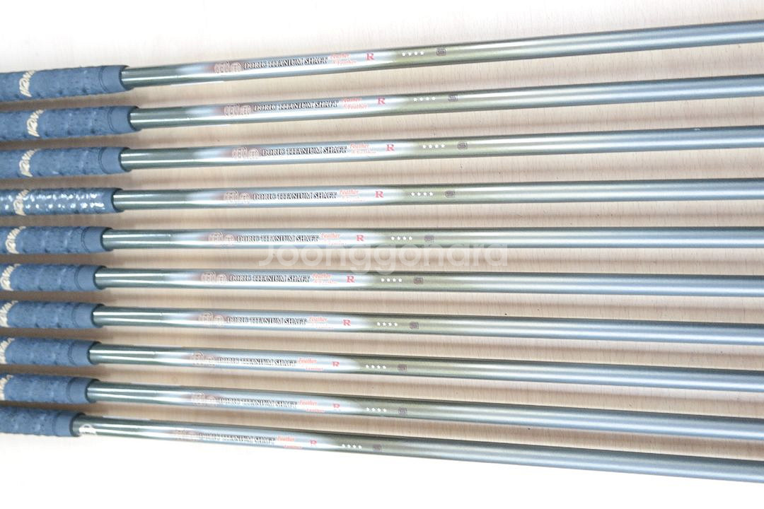 혼마 트윈마크 페더앤페더 4스타 R 아이언--3