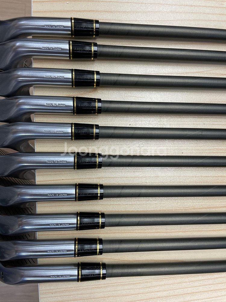 혼마 트윈마크 페더앤페더 4스타 R 아이언--8