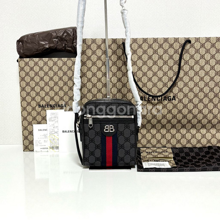 구찌 x 발렌시아가 해커 메신저백--0