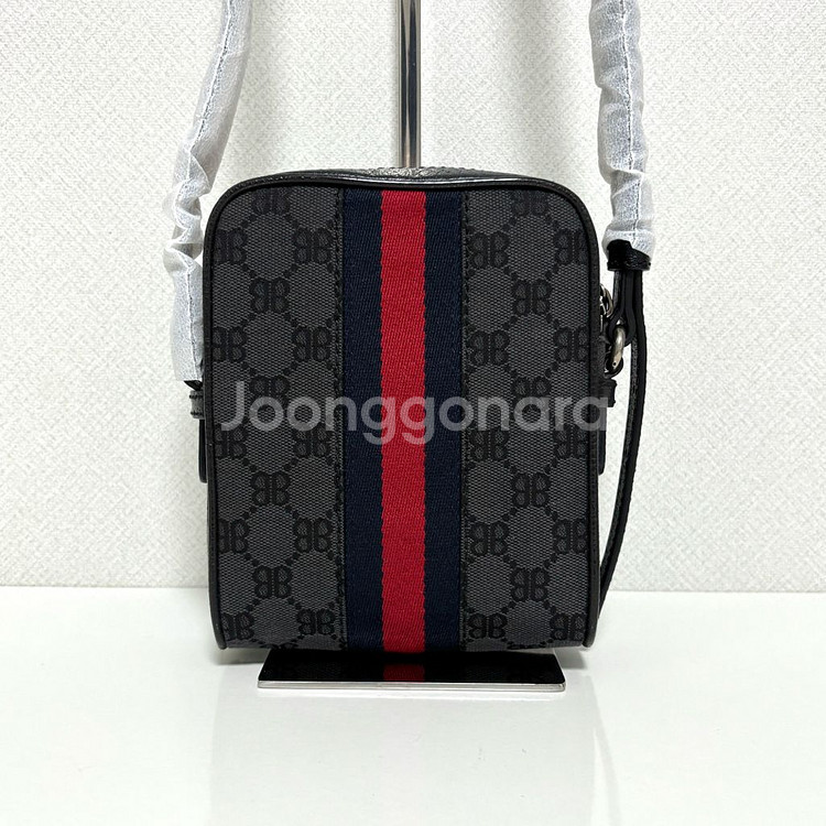 구찌 x 발렌시아가 해커 메신저백--3