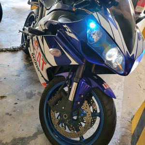 야마하R1오토바이팝니다