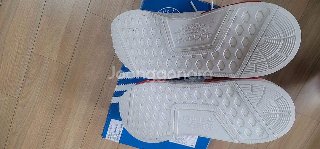 정품] 아디다스 NMD R1 화이트 260--9
