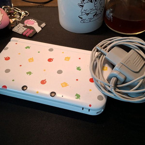 닌텐도 3DS XL 튀동숲에디션