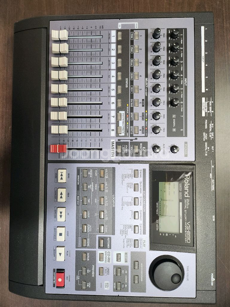 로렌드 Vs- 880 디지털 스튜디오--0