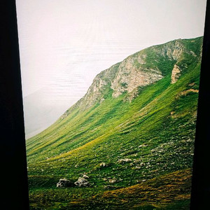 크로스오버 32인치 모니터