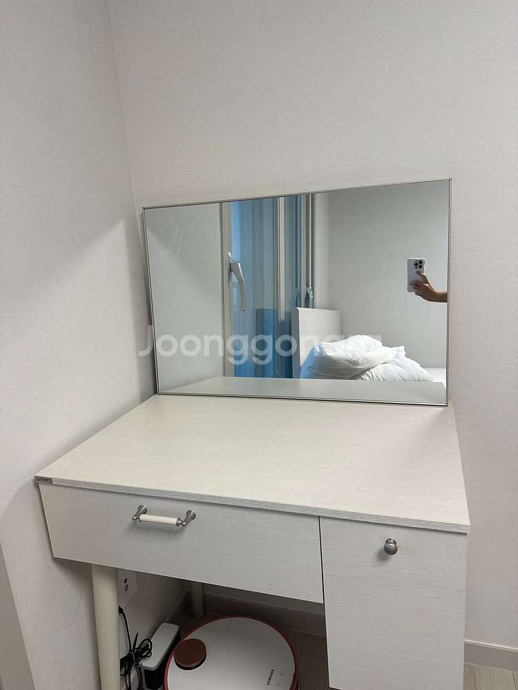 리바트 데이지 화이트 거울 화장대--1