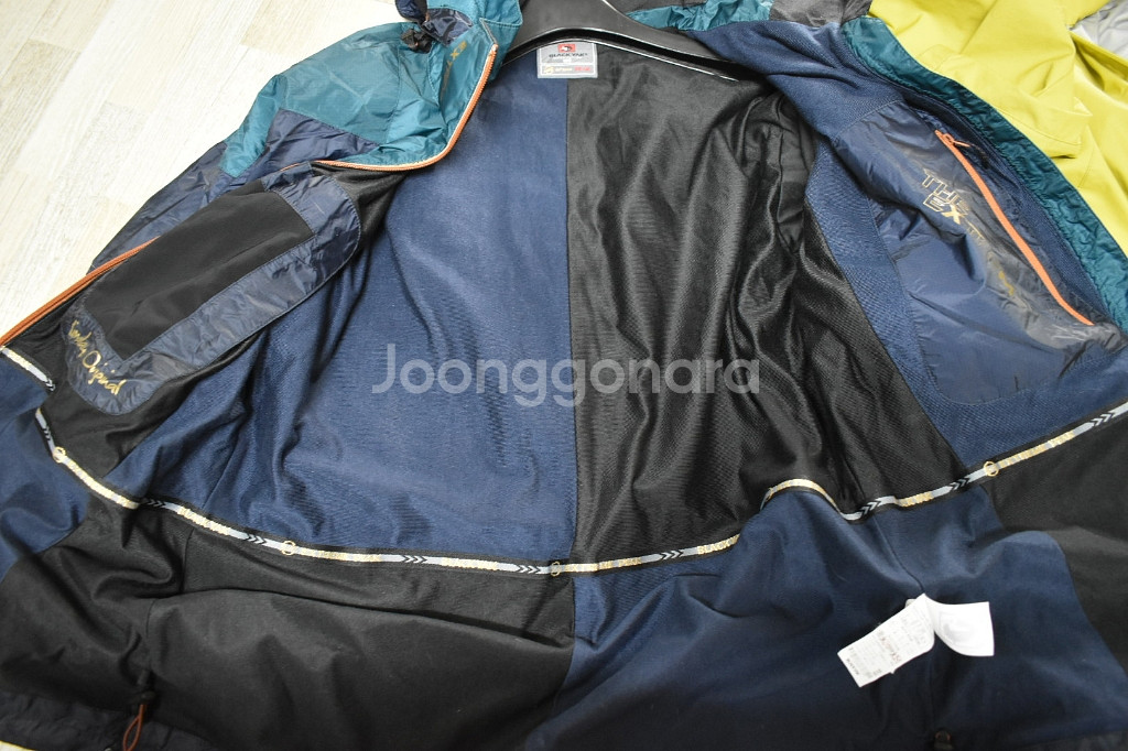 블랙야크 남성 바람막이 (100)--1