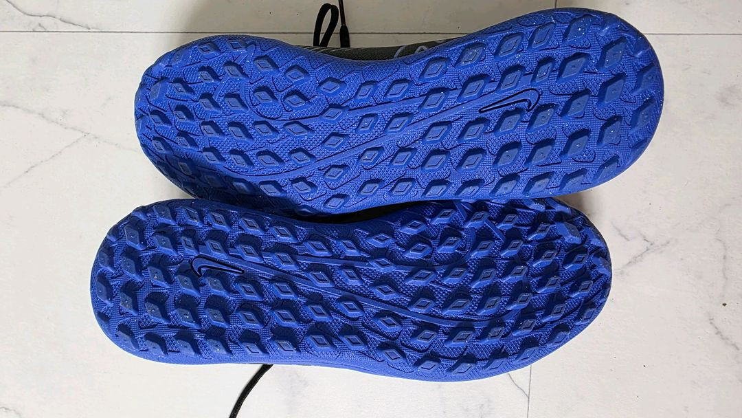 나이키 키즈 축구화 (풋살화) 이미지