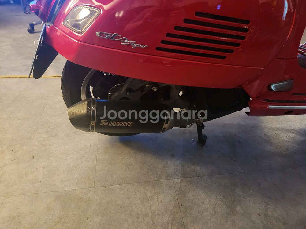 베스파 GTS125 슈퍼 스쿠터 판매합니다--3