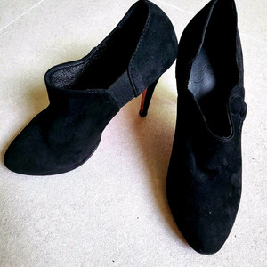 스웨이드 힐 블랙 240