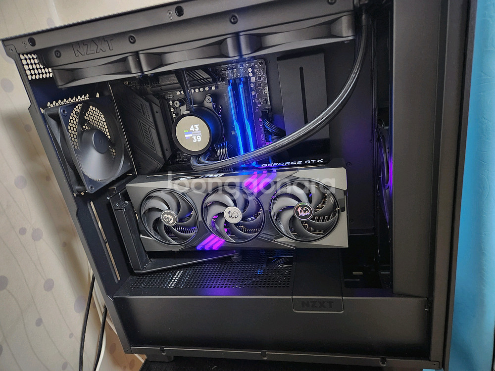 9800x3d 5070 본체 판매합니다--0