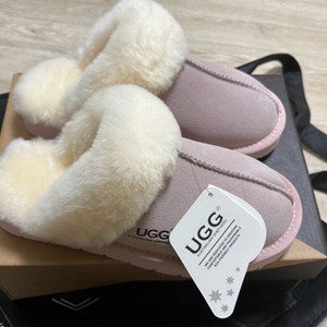 UGG 슬리퍼 핑크 235