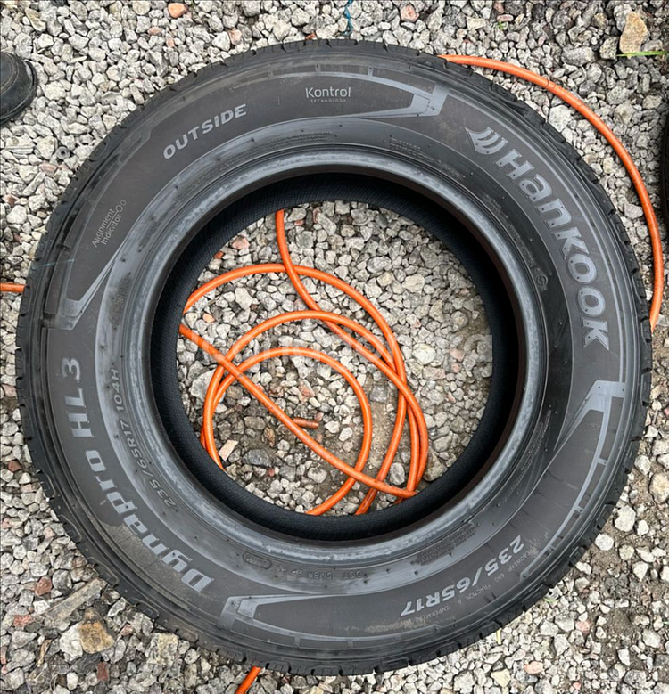 235 65 17한국중고타이어2개2356517--3