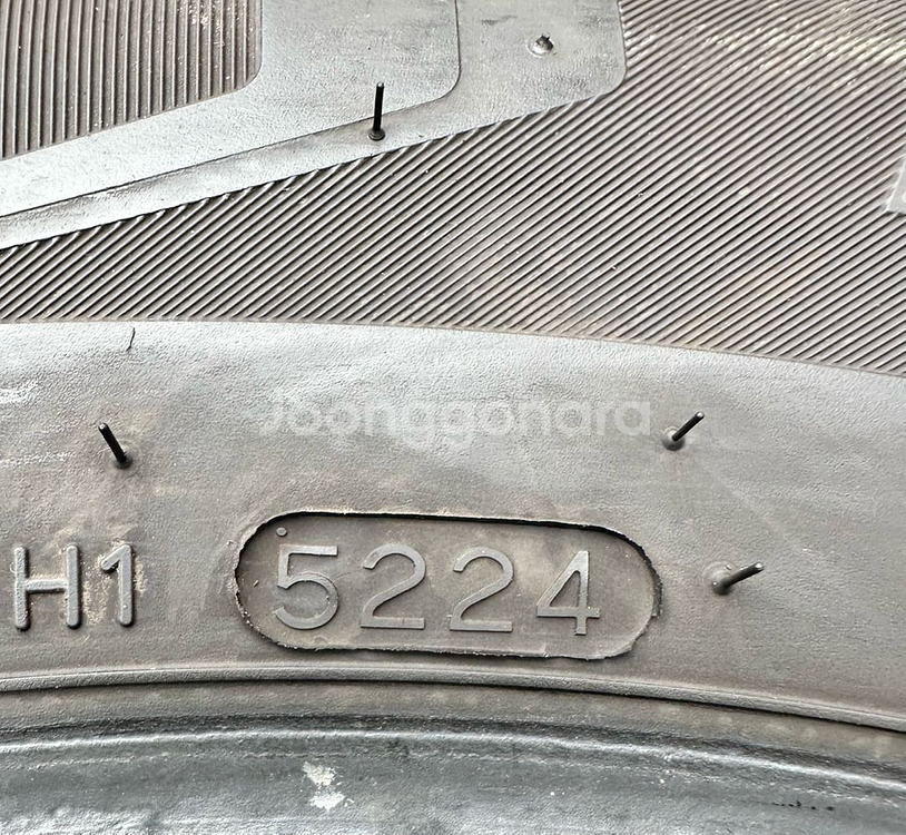 235 65 17한국중고타이어2개2356517--4