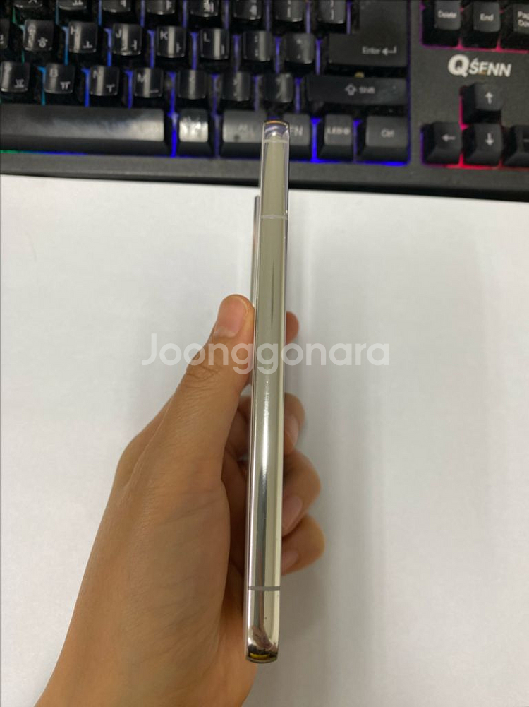 SK 갤럭시S22 화이트 A급 256G 무잔상--4