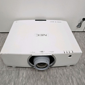 빔프로젝터 nec Pa653ul 6500 빔프로젝트