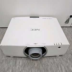 빔프로젝터 nec Pa653ul 6500 빔프로젝트