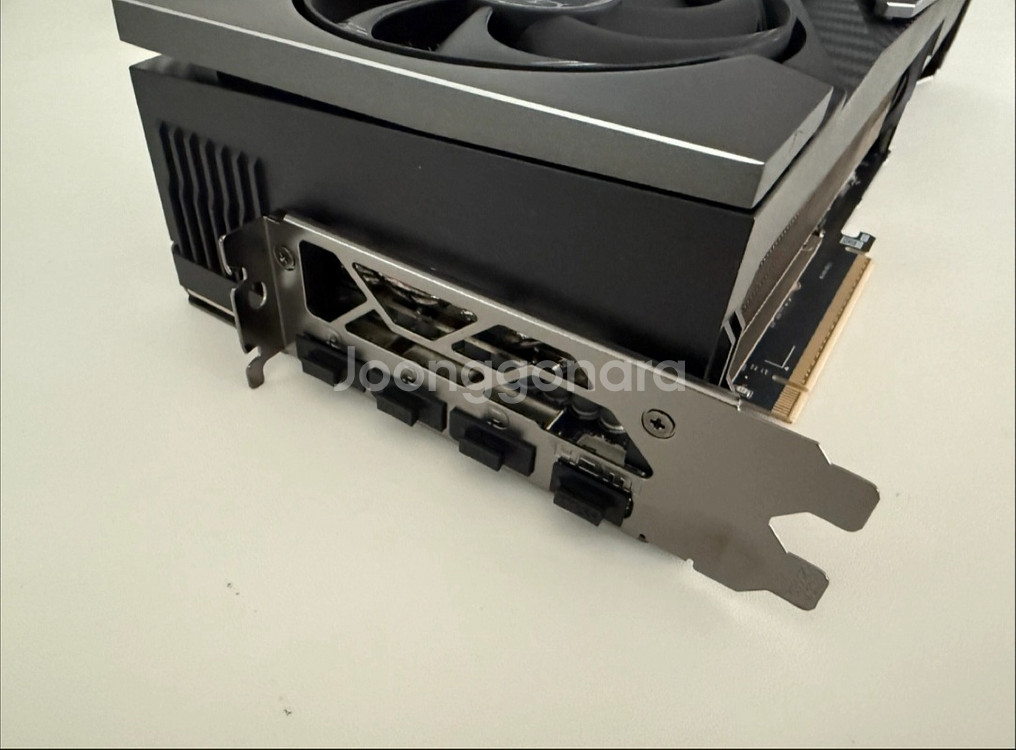 MSI RTX 5090 그래픽카드 VANGUARD--4