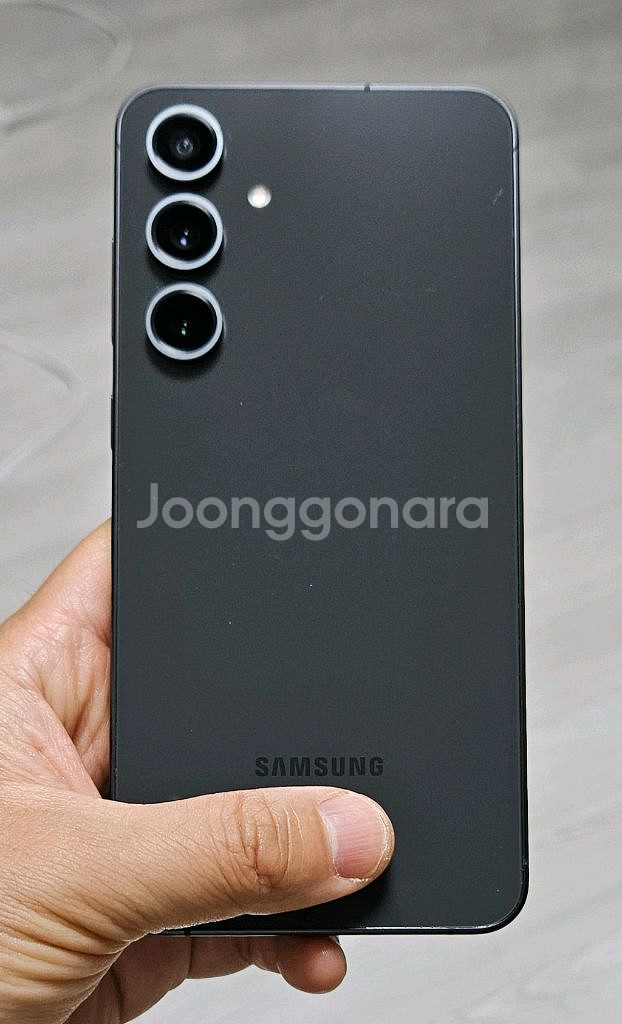 갤럭시 S24FE 그라파이트 256GB 싸게 팝니다.--1