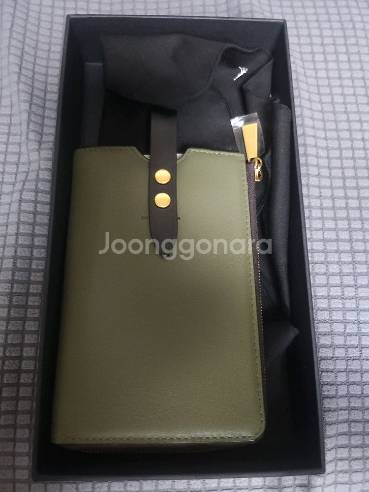 (새상품)루즈앤라운지 폰케이스 겸용 지갑--0