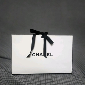 샤넬 레 베쥬 헬씨 글로우 립밤 미디엄 새상품