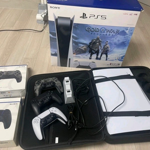 PS5 디스크버전 + 듀얼쇼크2개 +충전기 + 가방 +