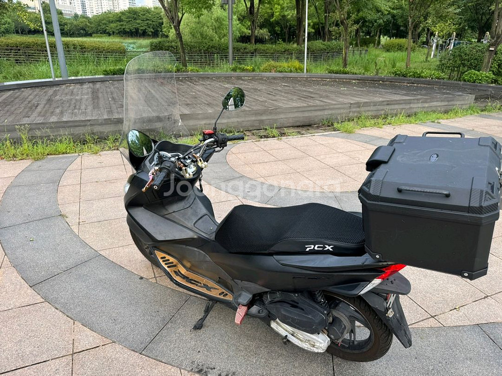 혼다 pcx125 16년 상태좋은차량 팝니다--5